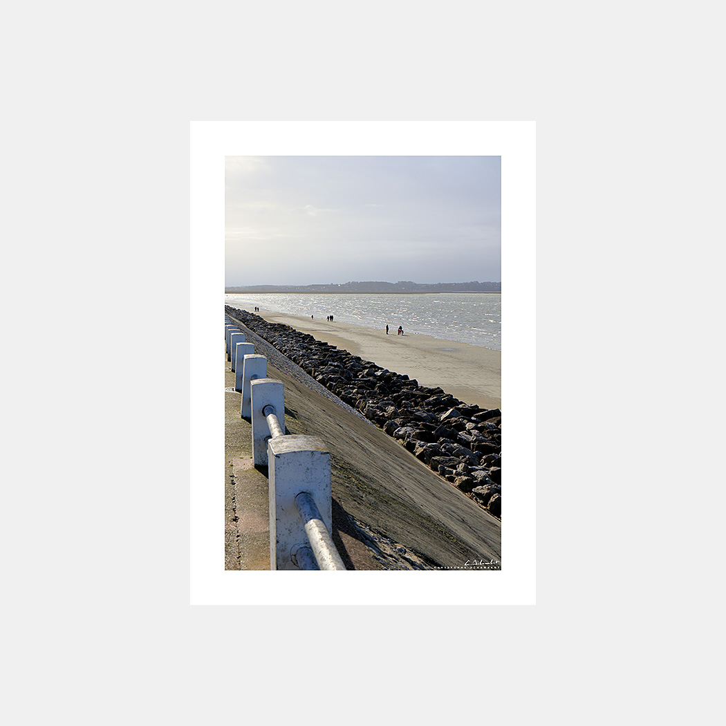 Poster Photo Baie de Somme - Lumière du matin sur la promenade et la plage du Crotoy - Hauts-de-France - Image de la Côte Picarde - Christophe Schambert Photographe