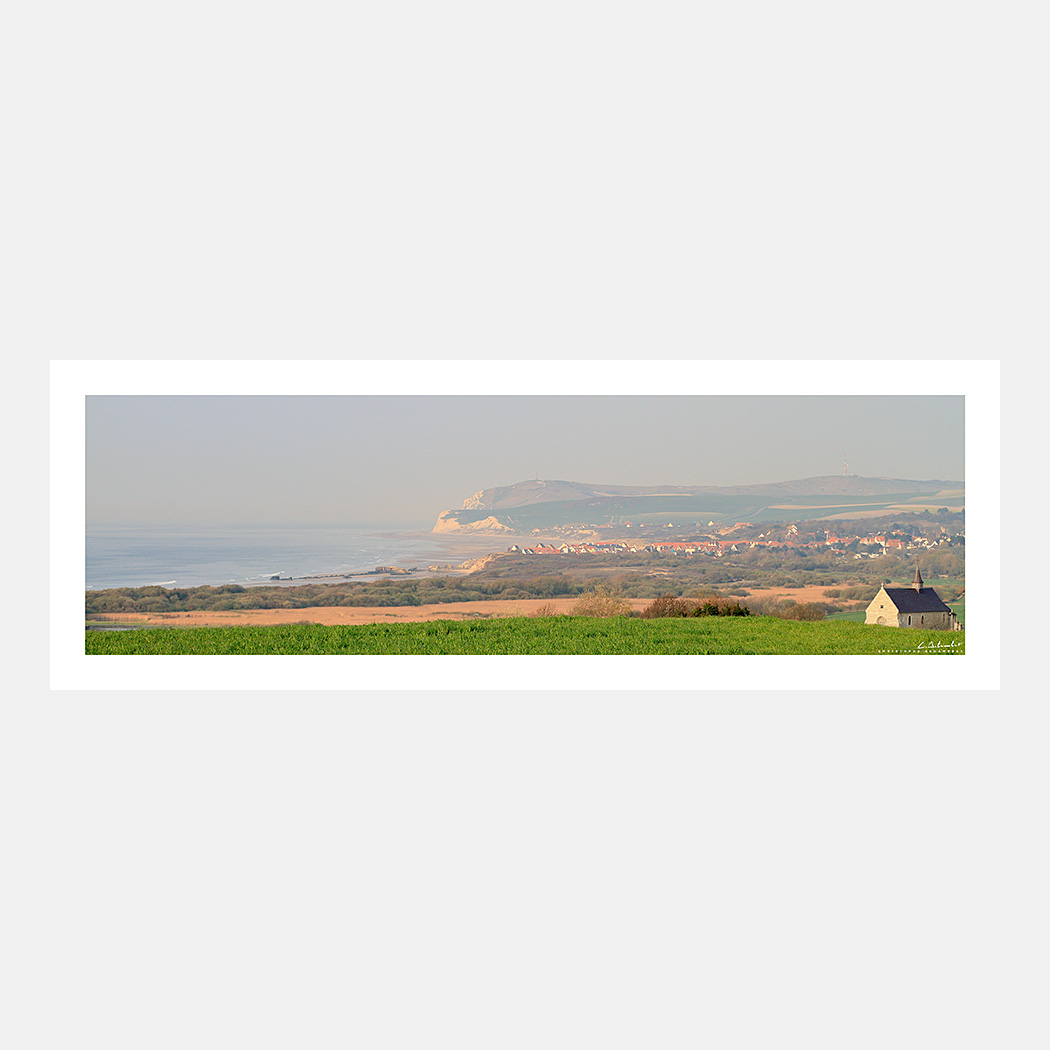 Poster Photo Wissant Cap Blanc-Nez Panoramique - Chapelle de Tardinghen - Image de la Côte d'Opale - Hauts-de-France - Nord Pas-de-Calais - Christophe Schambert
