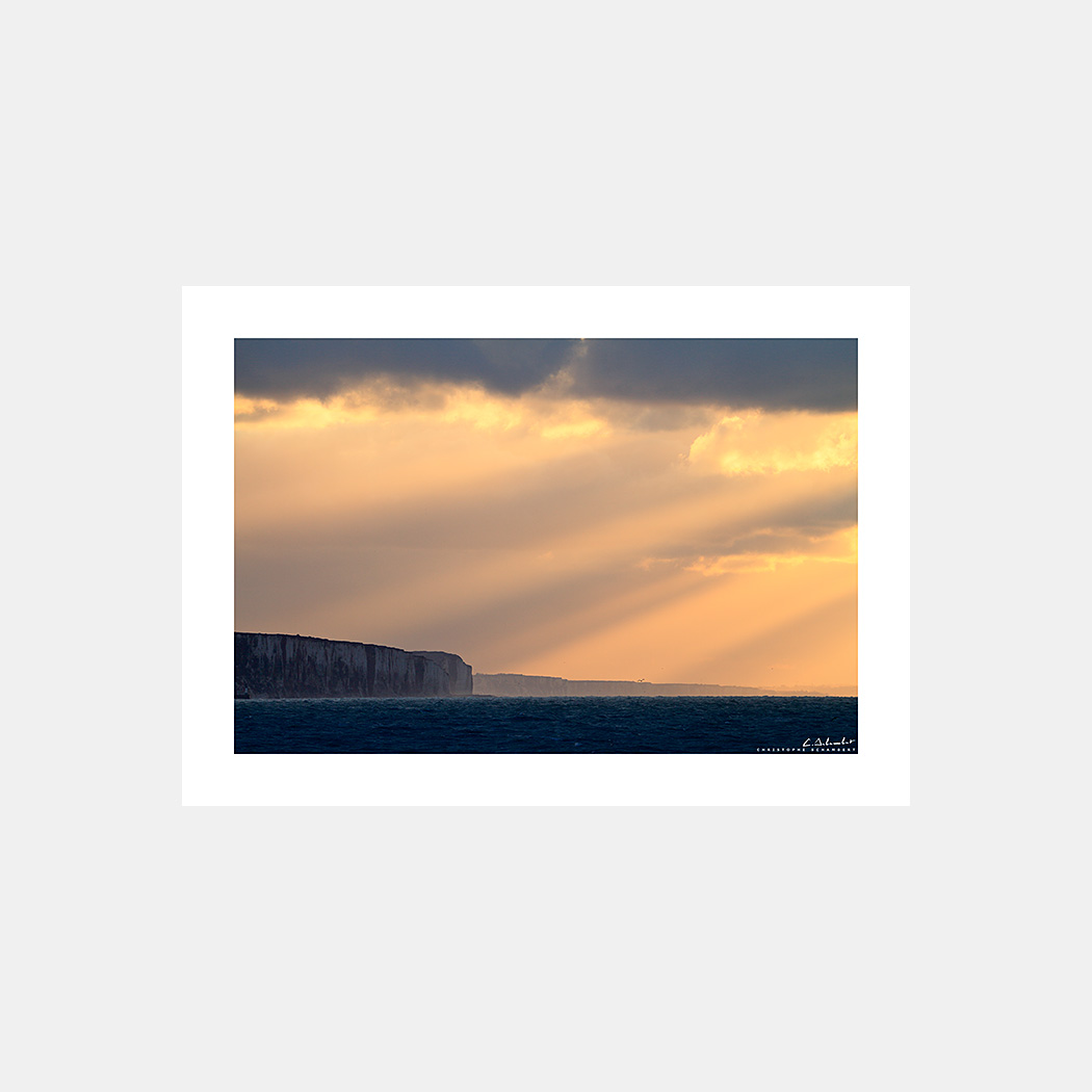 Poster Photo Falaises Mers-les-Bains avec coucher de soleil - Image de la Côte Picarde - Hauts-de-France - Christophe Schambert